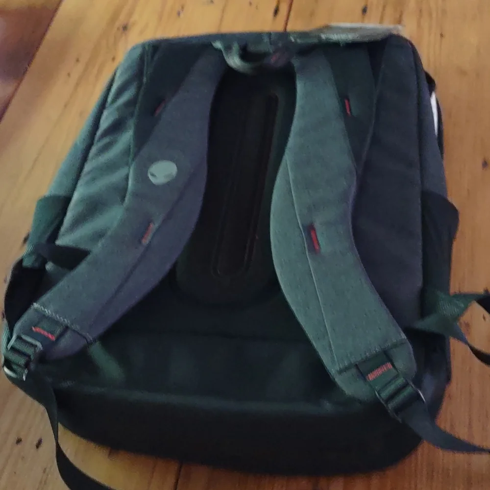 Nwt Alienware pro laptop backpack